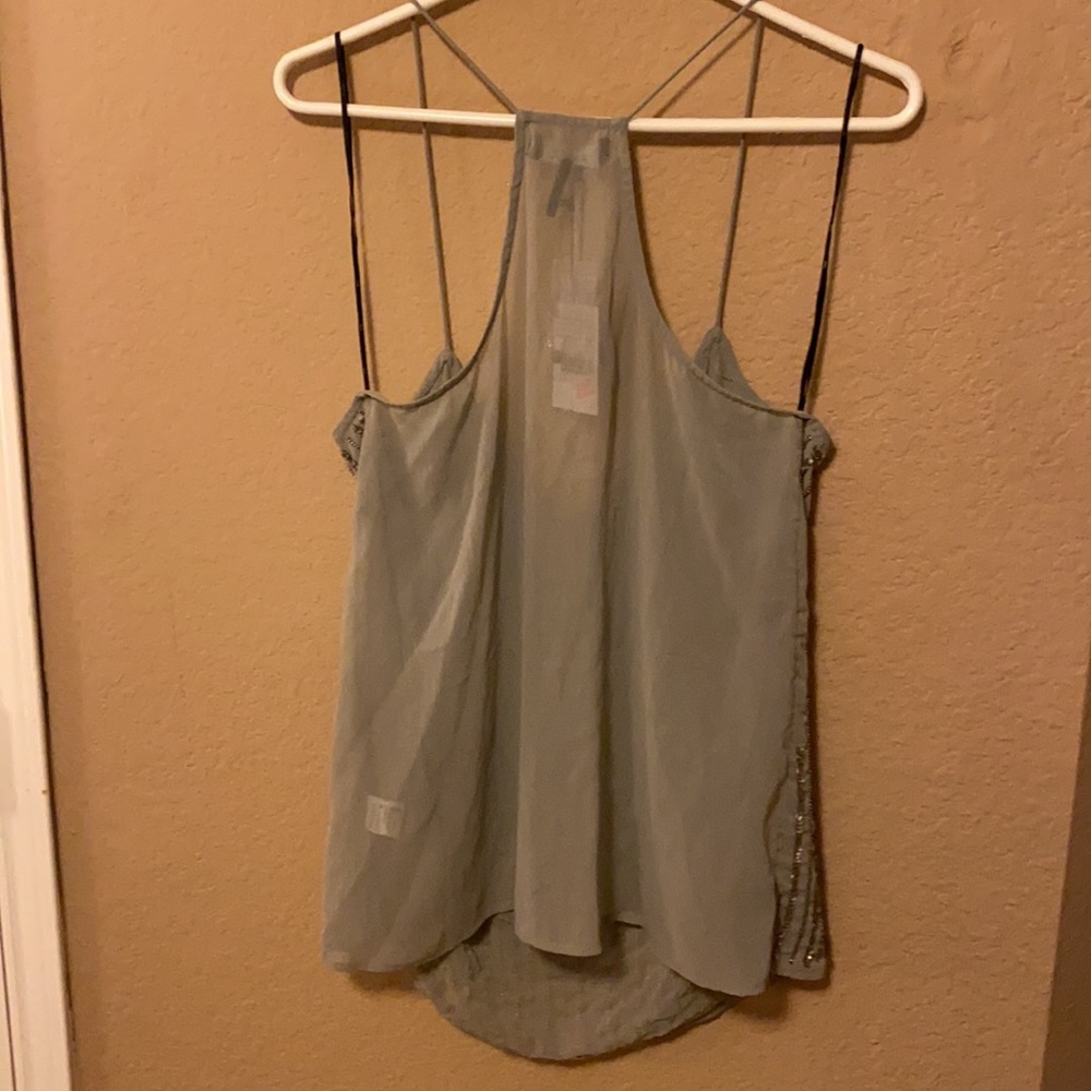 Beautiful sequenced tank top - Picture 2 of 4